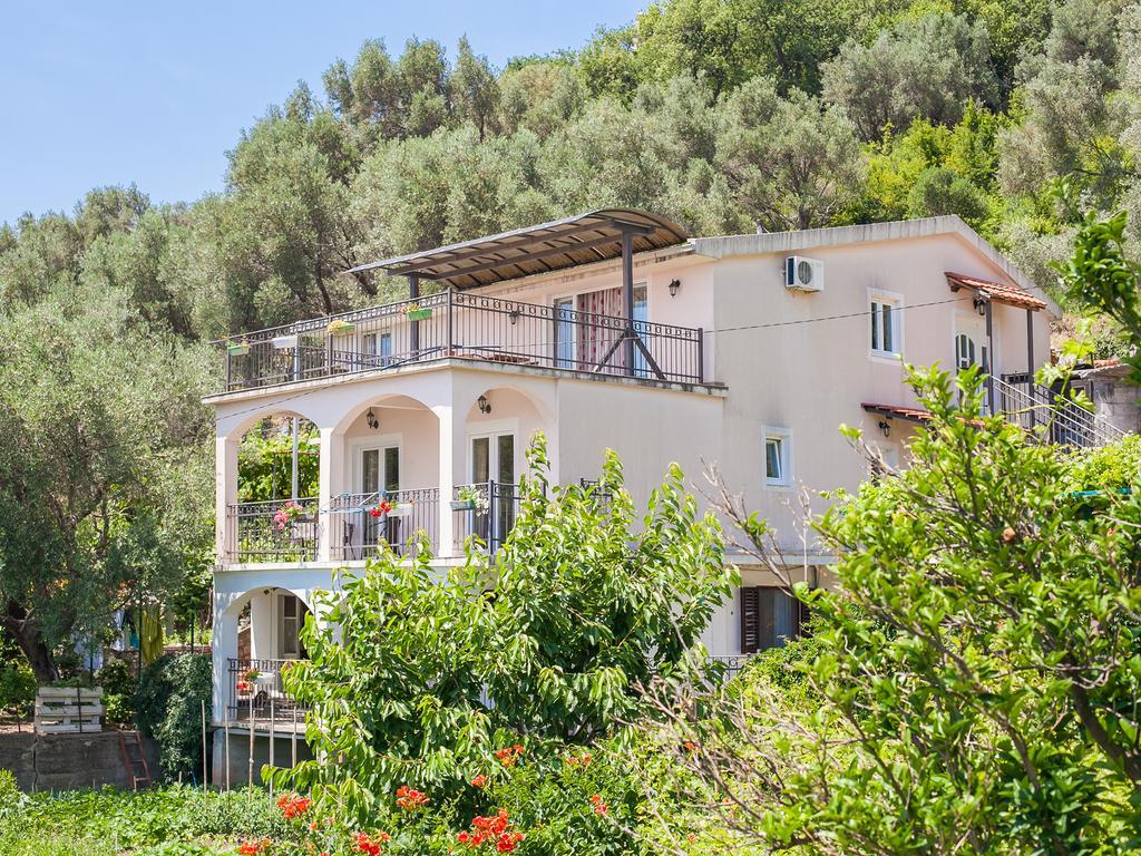 Apartments Midzor Petrovac Exterior foto